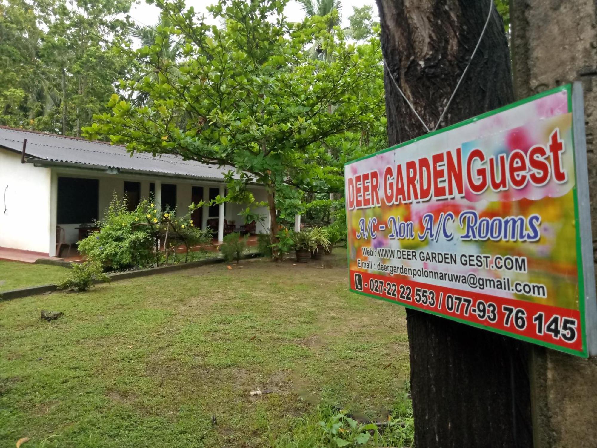 Deer Garden Guest Hotel โปลอนนารูวา ภายนอก รูปภาพ